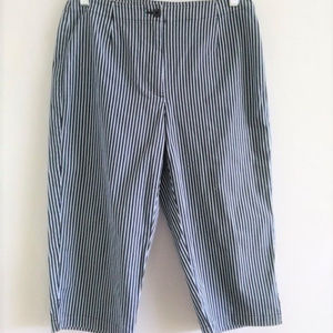 Liz Claiborne Sport Blue White Stripe Capri Pant 4